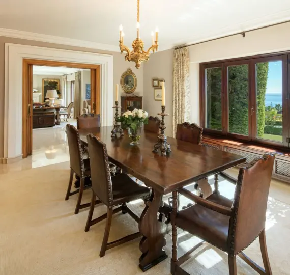 Detached villa R4991797