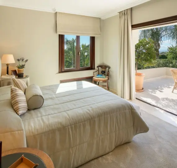 Detached villa R4991797