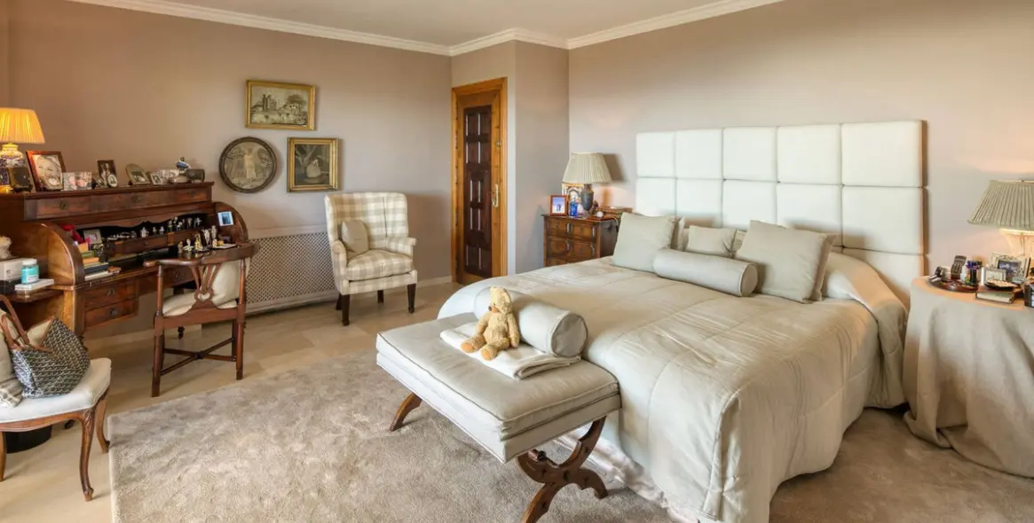 Sale of detached villa in Marbella (district Marbella) 8