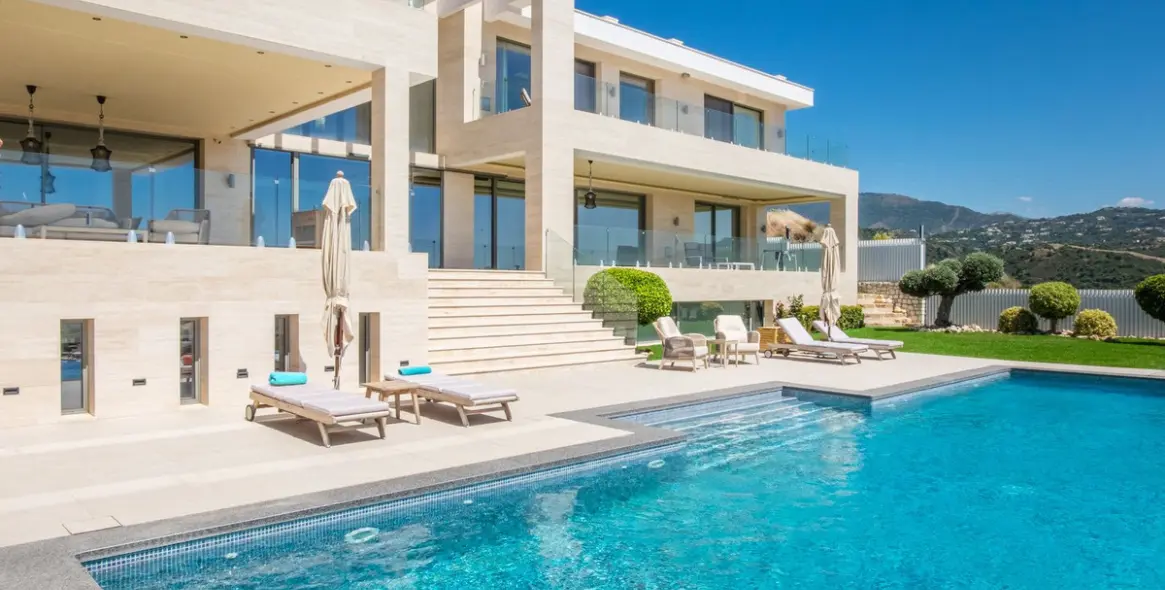 Venta de villa independiente en Benahavís (distrito Benahavís) 1