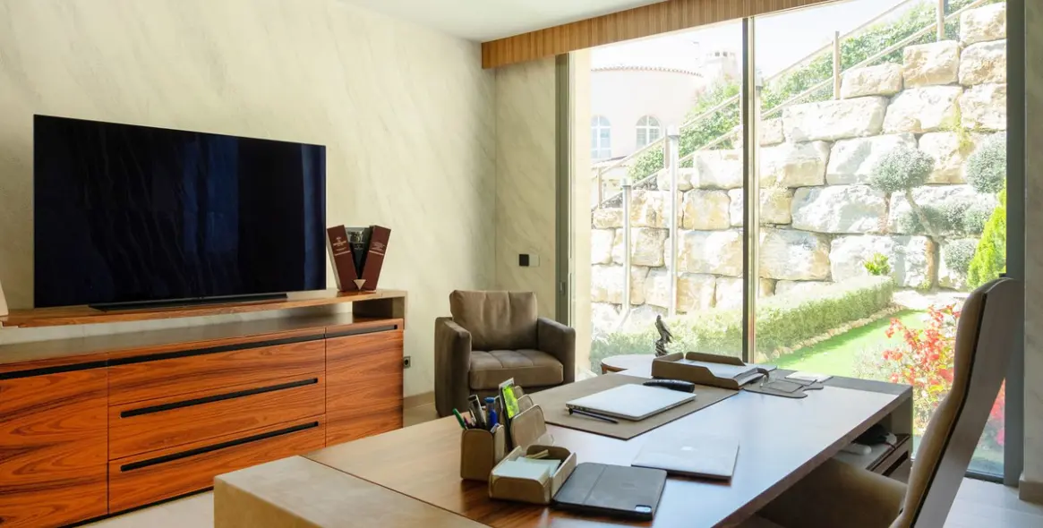 Продажа  отдельно стоящей виллы в Benahavís 18