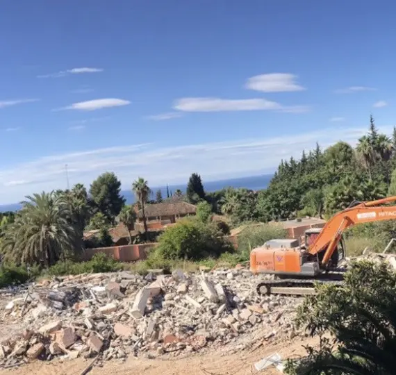 Detached villa R3306982