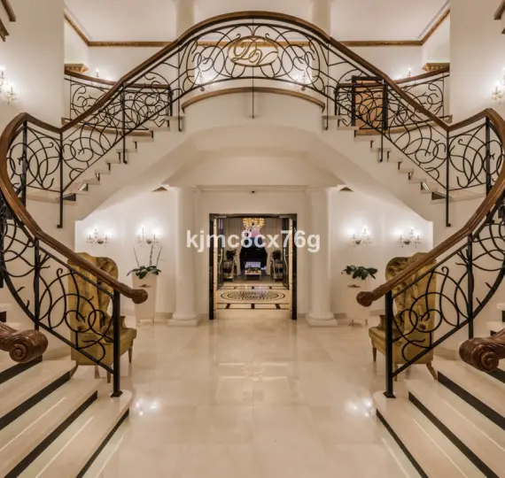 Oтдельно стоящая вилла R3849802