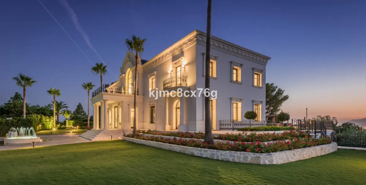 Sale of detached villa in Hacienda Las Chapas 39