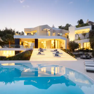 Sale of detached villa in Benahavís