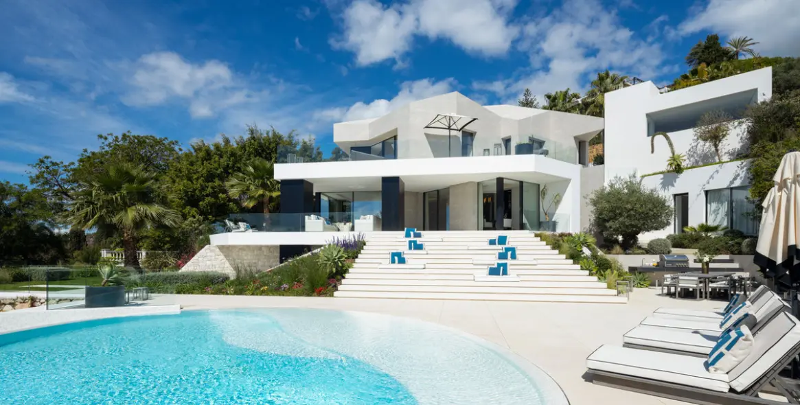 Продажа  отдельно стоящей виллы в Benahavís 21
