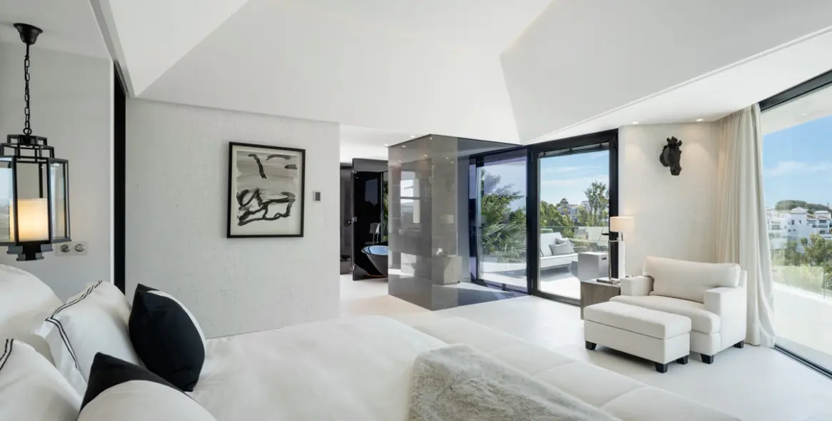 Продажа  отдельно стоящей виллы в Benahavís 27