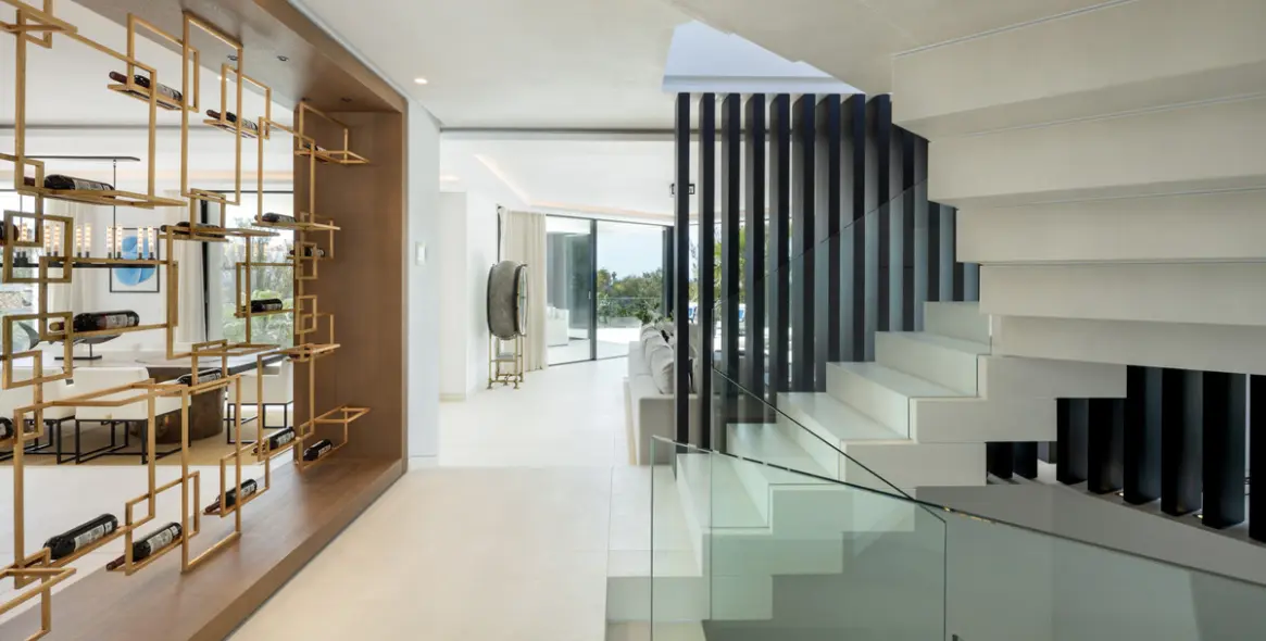 Продажа  отдельно стоящей виллы в Benahavís 32