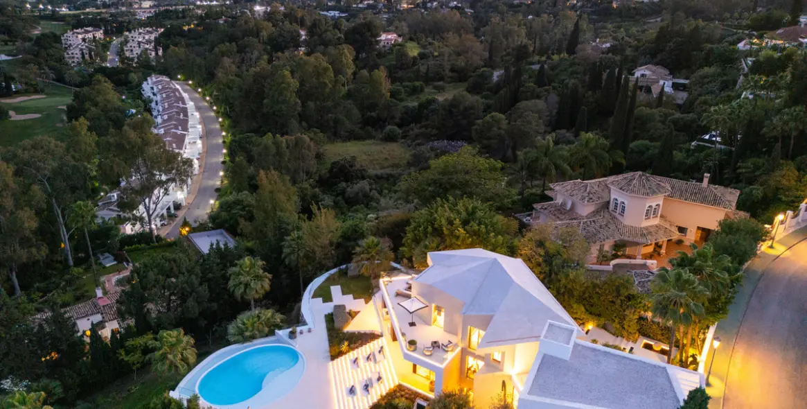 Продажа  отдельно стоящей виллы в Benahavís 46