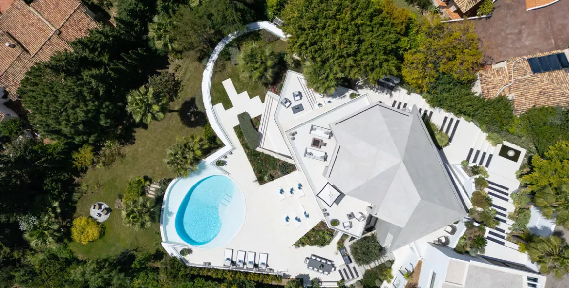 Продажа  отдельно стоящей виллы в Benahavís 47