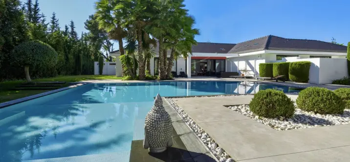 Venta de villa independiente en Guadalmina Baja 1