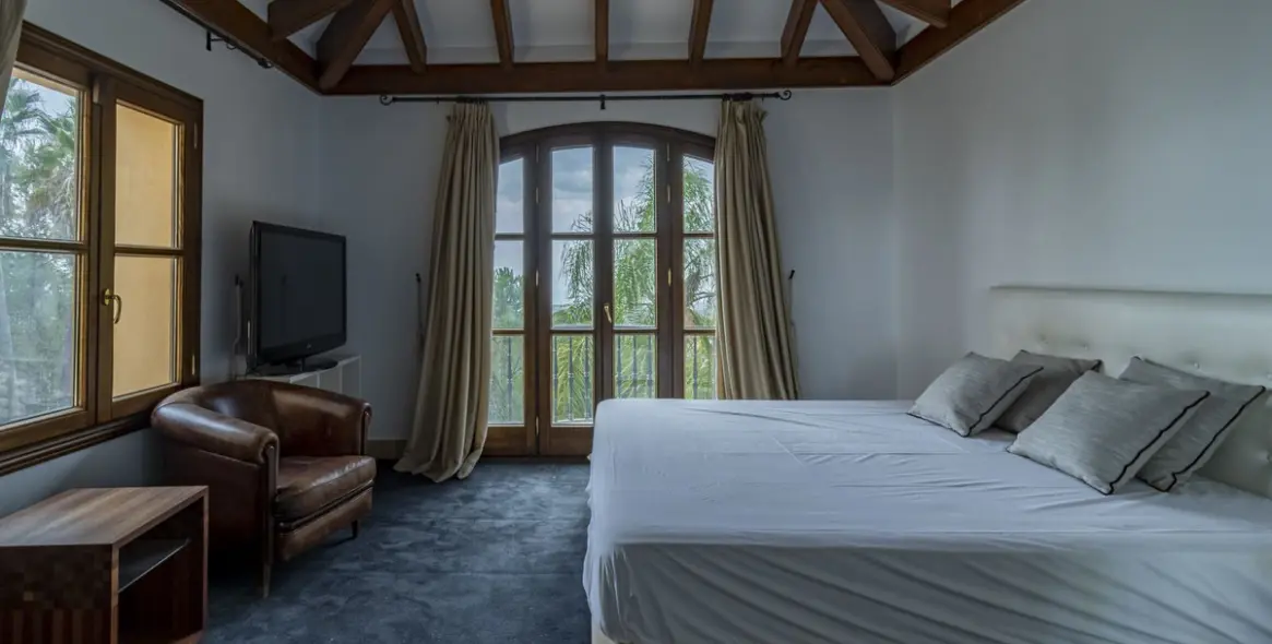 Продажа  отдельно стоящей виллы в La Zagaleta 19