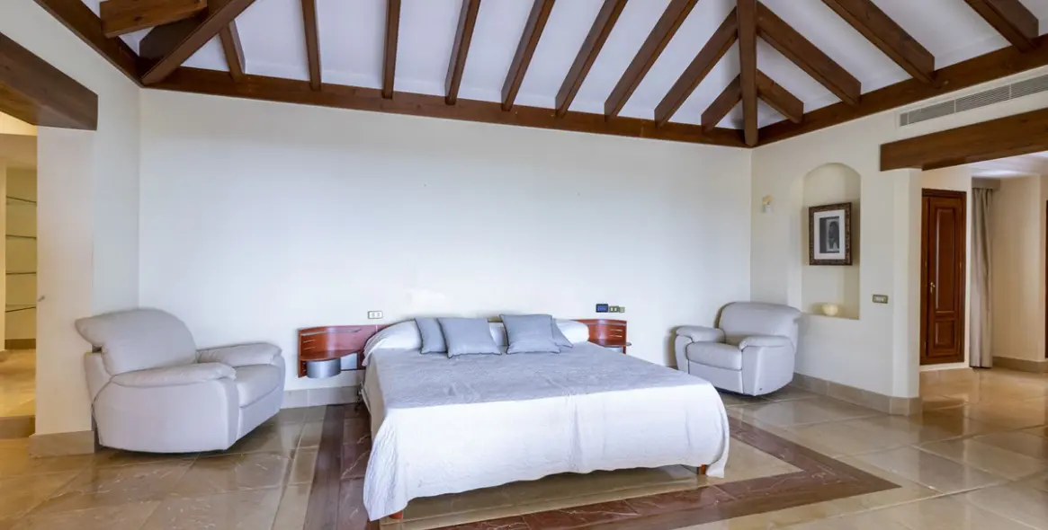 Venta de villa independiente en La Zagaleta 15