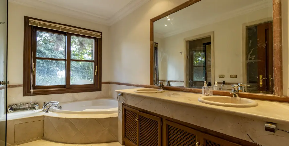 Venta de villa independiente en La Zagaleta 20