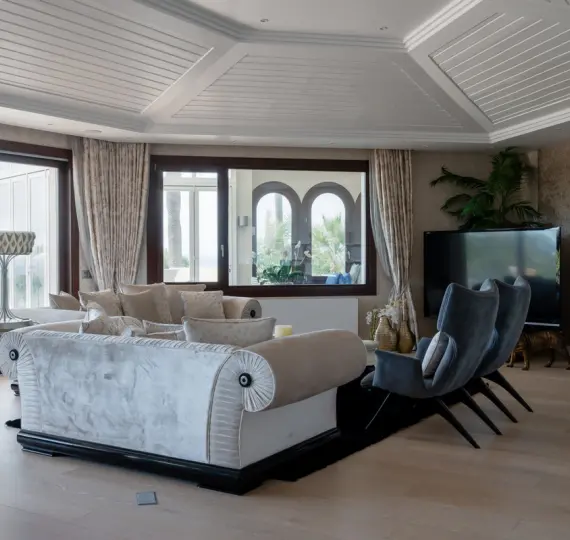 Oтдельно стоящая вилла R4739728