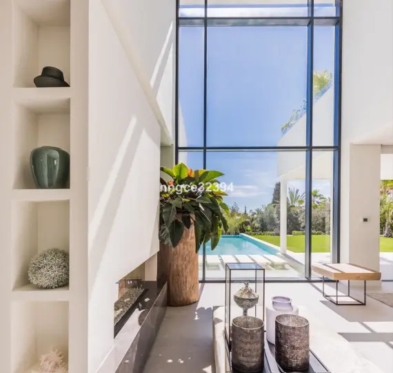 Oтдельно стоящая вилла R4933624