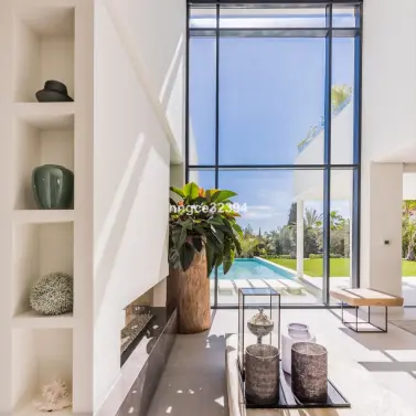 Venta de villa independiente en Aloha