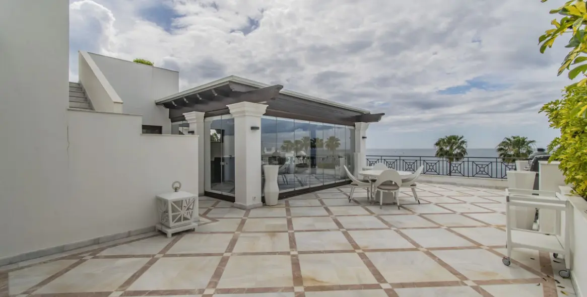 Sale of penthouse in Estepona (district Estepona) 4