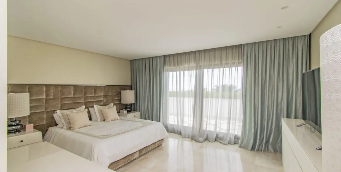 Sale of penthouse in Estepona (district Estepona) 6