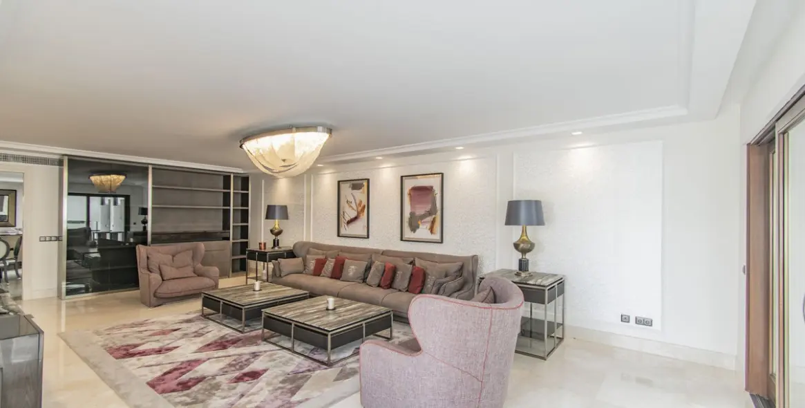 Sale of penthouse in Estepona (district Estepona) 7