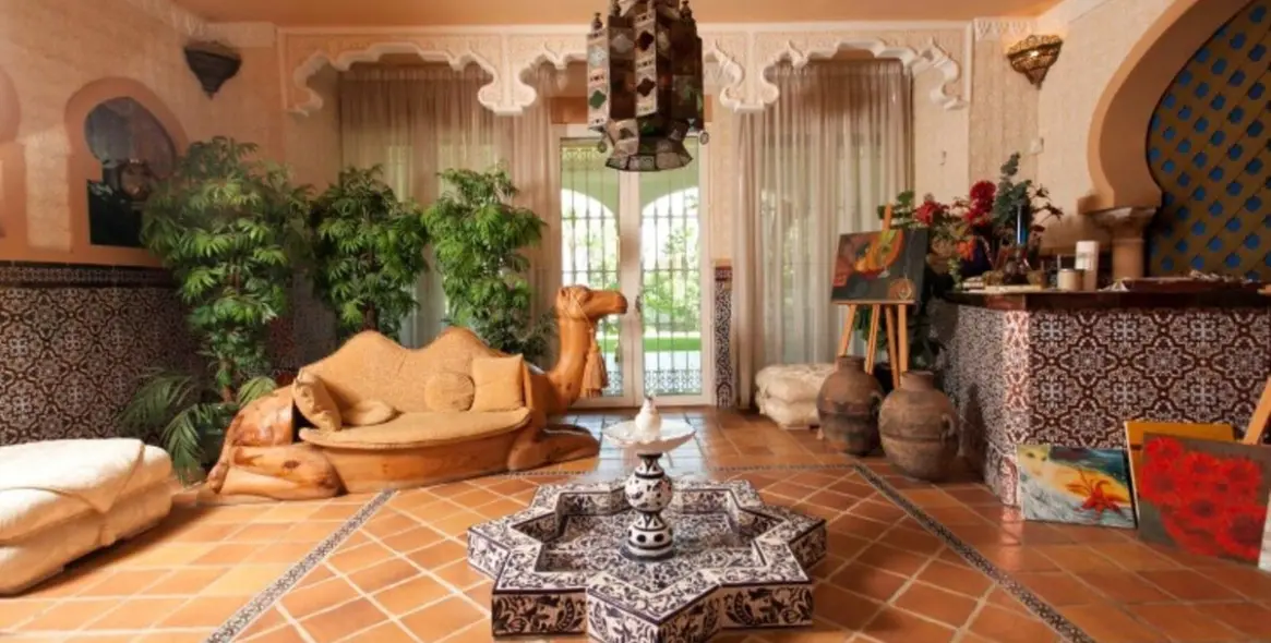 Sale of detached villa in Cerros del Aguila 14