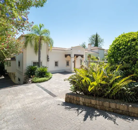 Villa independiente R4812724