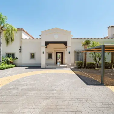 Venta de villa independiente en Los Arqueros