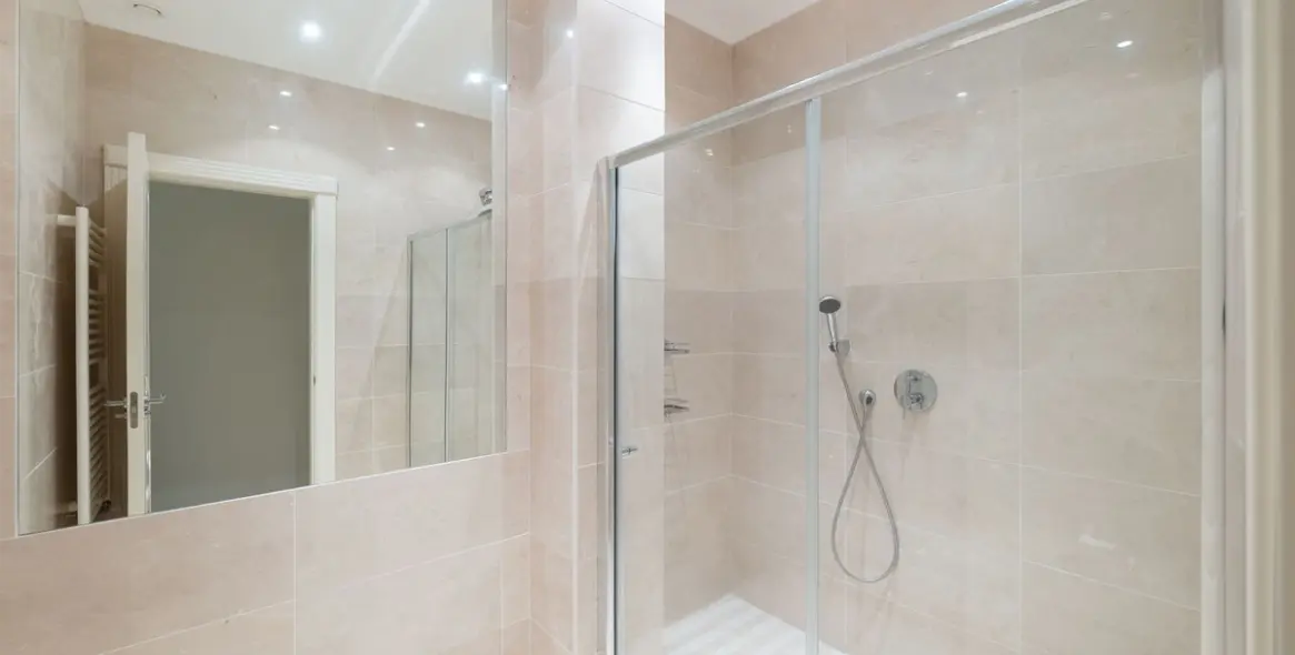 Sale of detached villa in Los Arqueros 20