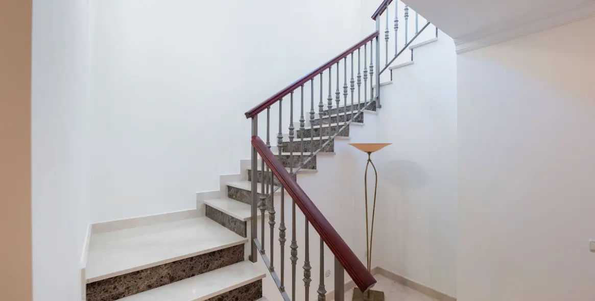 Sale of detached villa in Los Arqueros 40