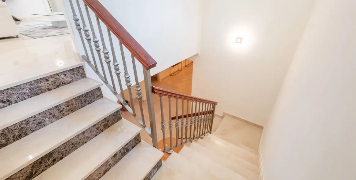 Sale of detached villa in Los Arqueros 41