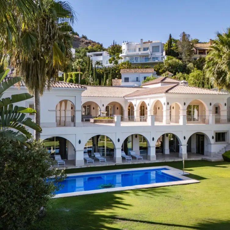 Sale of detached villa in Los Arqueros