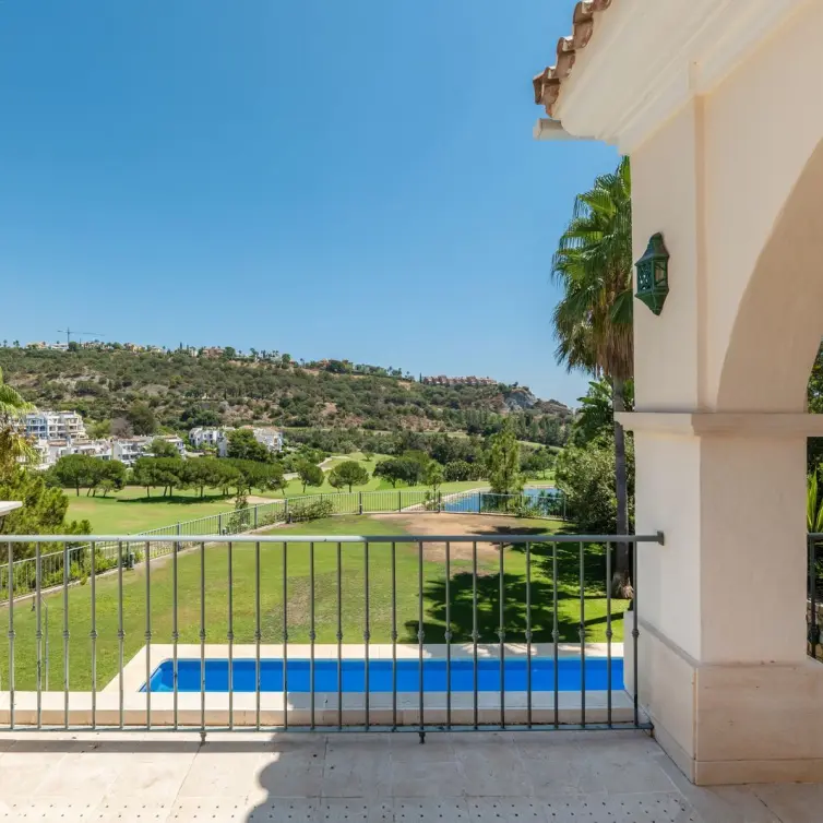 Sale of detached villa in Los Arqueros