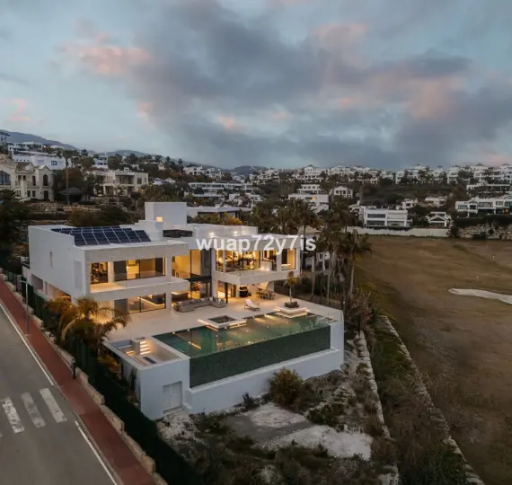 Villa independiente R5186116