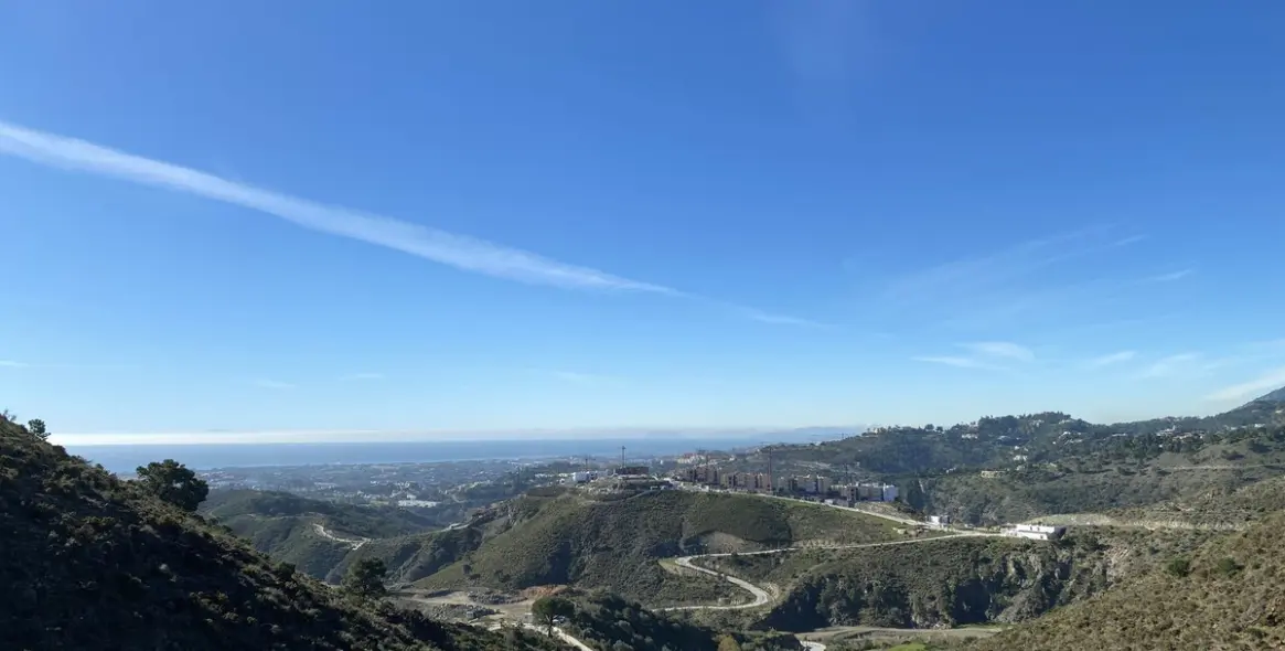 Sale of residential plot in La Quinta 15
