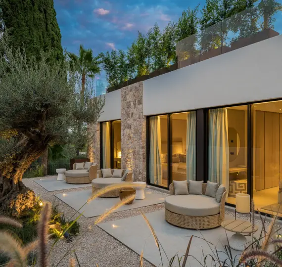 Detached villa R5061187