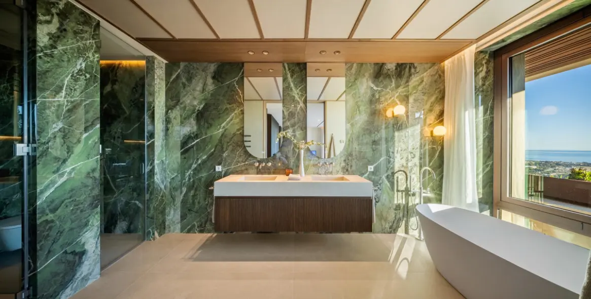 Sale of detached villa in Benahavís 25