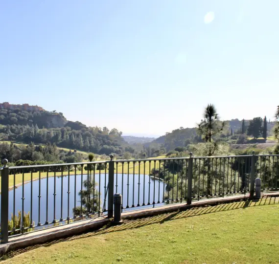 Detached villa R3878467