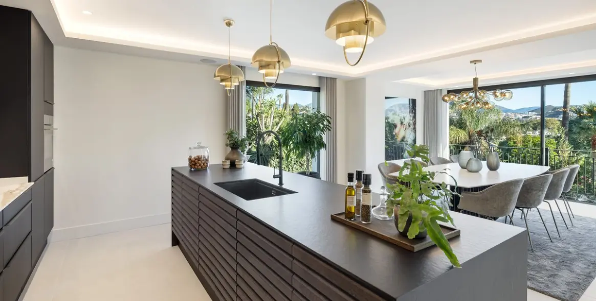 Sale of detached villa in Nueva Andalucía (district Nueva Andalucía) 6