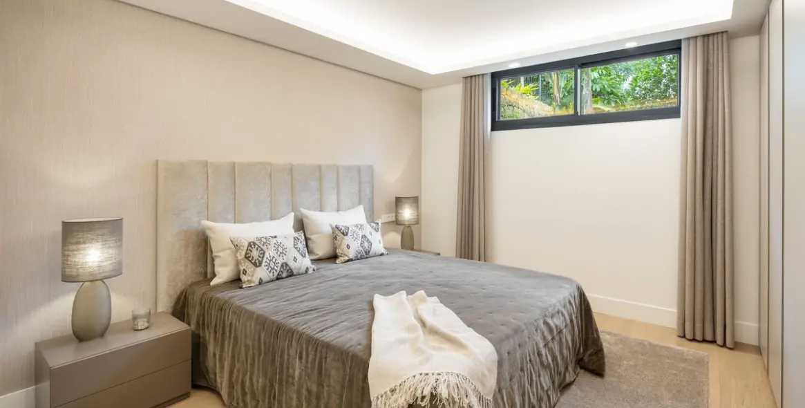 Продажа  отдельно стоящей виллы в Nueva Andalucía 14