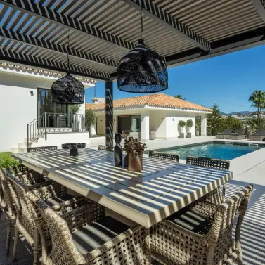 Venta de villa independiente en Nueva Andalucía