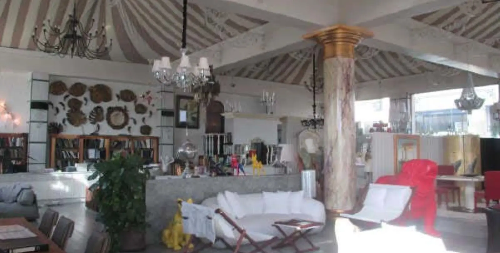 Venta de local comercial en Puerto Banús 4