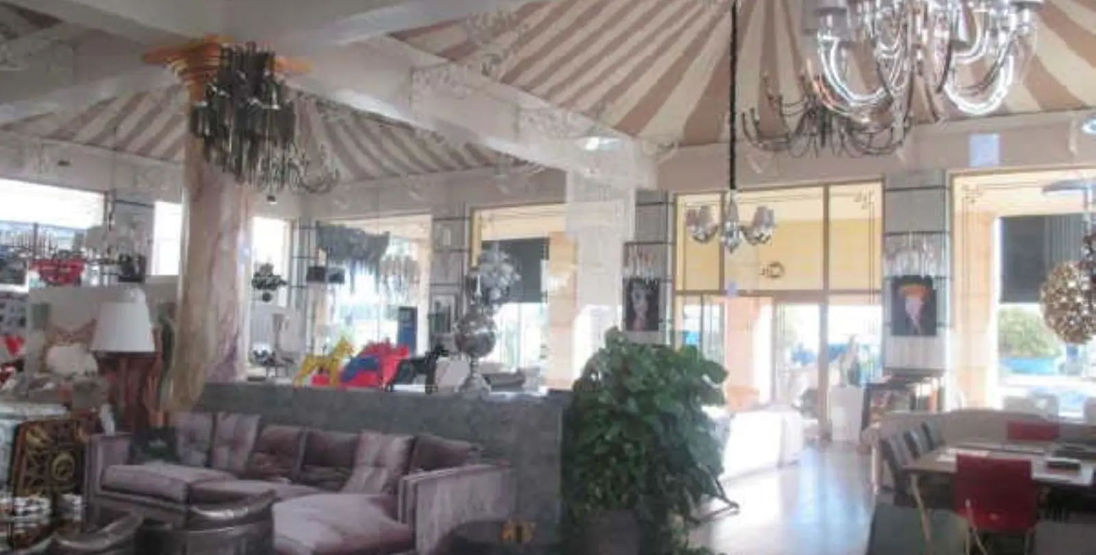 Venta de local comercial en Puerto Banús 5