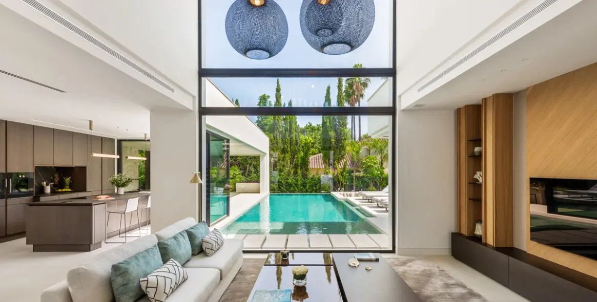 Sale of detached villa in Nueva Andalucía (district Nueva Andalucía) 3