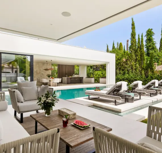 Detached villa R4975150