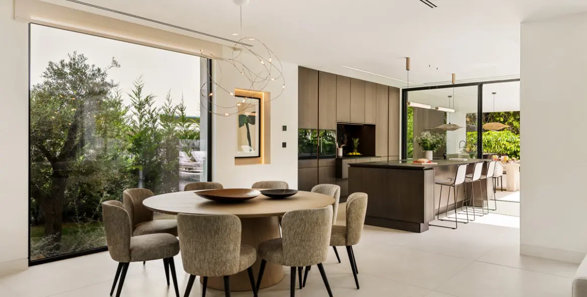 Sale of detached villa in Nueva Andalucía 11