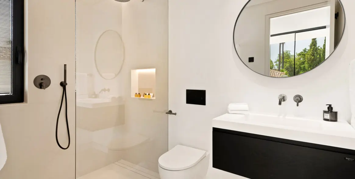 Sale of detached villa in Nueva Andalucía 15