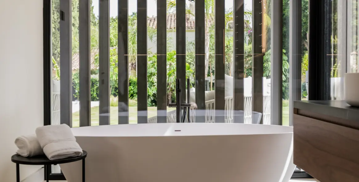 Sale of detached villa in Nueva Andalucía 16