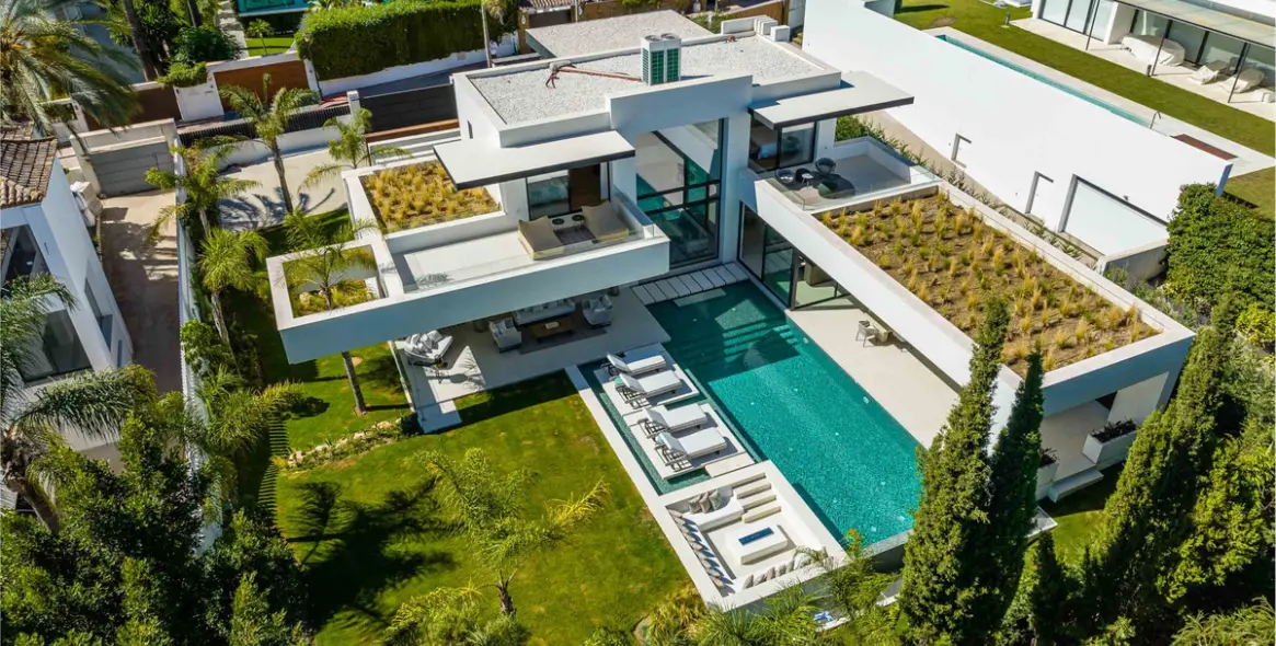 Продажа  отдельно стоящей виллы в Nueva Andalucía 1