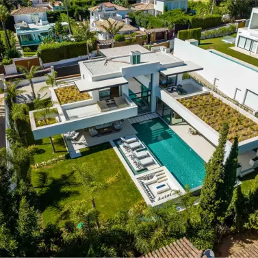 Venta de villa independiente en Nueva Andalucía