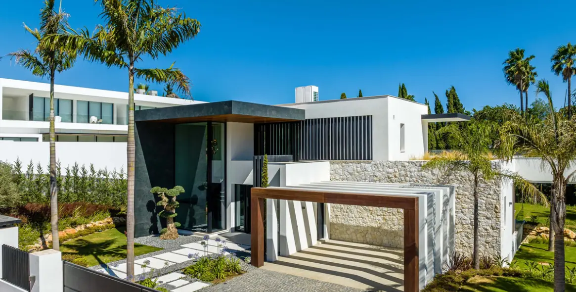 Продажа  отдельно стоящей виллы в Nueva Andalucía 25